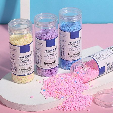 Kläddoftpärlor bestående av dofttvättmedel pink