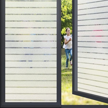 En rulle randig elektrostatisk fönsterfilm, dekorativ anti-insynsfilm, 3D anti-UV-fönsterfilm, mörkläggningsfönsterfilm idealisk för sovrum