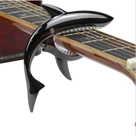 Guitarclips i zinklegering, hajguitarramme, til akustisk