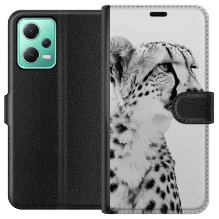 Xiaomi Redmi Note 12 Lompakkokotelo Tyylikäs mustavalkoinen lähikuva gepardista, jolla on rauhallinen katse ja elegantit merkit korostavat sen voima