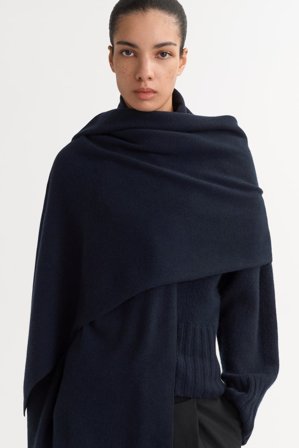 Soft Goat - Knitted scarf - Cashmere scarf - One Size - Navy