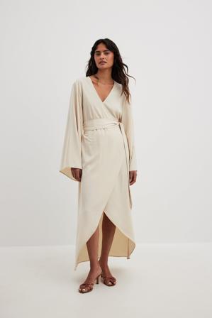 Sanna Jörnvik x NA-KD Robe portefeuille mi-longue nouée - Robes de cérémonie - Beige - EU 34