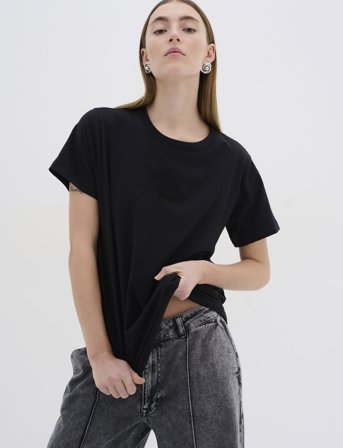 My Essential Wardrobe Seattlemw Logo Emb. Tee - Black - XS