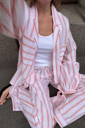 NA-KD Vida byxor i bomull med mellanhög midja - Sommarset - Stripe - EU 36
