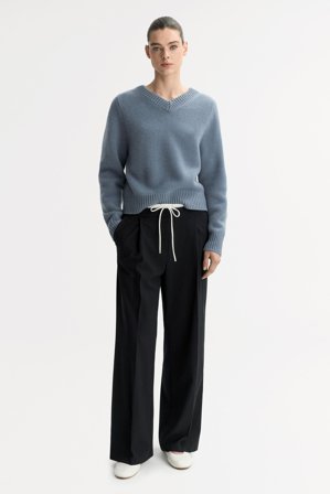 Soft Goat - Chunky v-neck - Women cashmere sweater - L - Retro Blue