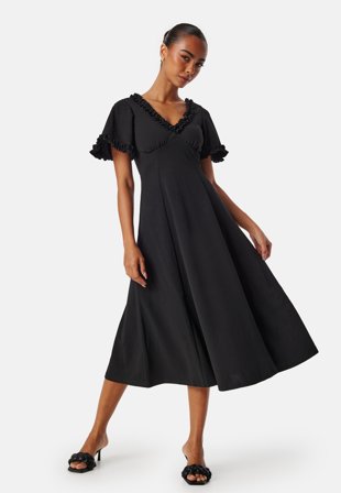 Goddiva Flutter Sleeve Frilly Midi Dre Black Klær