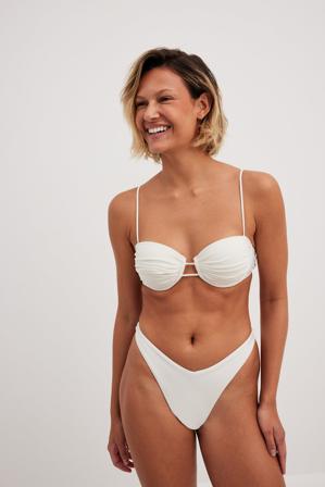Josefine HJ x NA-KD Bas de bikini coupe en V - Bikinis - OffBlanc - X-Large