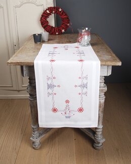 Kirjontapakkaus Pöytäliina Joulukuusia-Kaitaliina