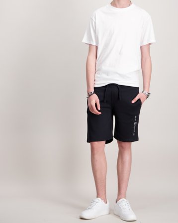 Sail Racing JR BOWMAN SWEAT SHORTS Schwarz Shorts Jungen - Kids Brand Store