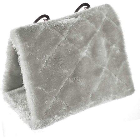 Talvinen lämmin linnunpesätalo, liiterimökki roikkuva riippumatto peippohäkki, pehmeä pörröinen linnunpesä piilopaikka hamsterille papukaijalle aralle