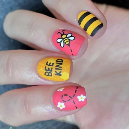 24 st Blommor Falska Naglar Glansiga Tryck på Naglar Falska Nagelspetsar Konstgjorda Naglar