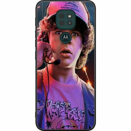 Motorola Moto G9 Play Svart Skal Stranger Things - Dustin Hend