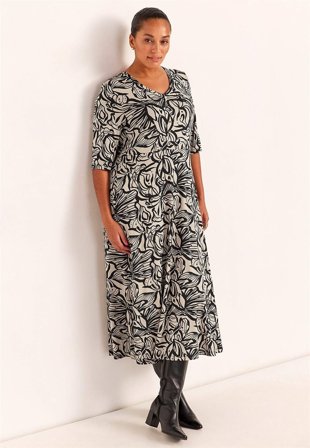 Cellbes of Sweden - Mönstrad viskosklänning med fickor - svart / mönstrad - för damer - 34/36