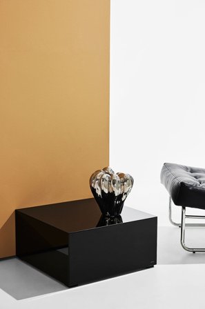 Pastill - Pop bord i farvet glas 60x60 cm - Sort - Sofaborde - Fra Homeroom