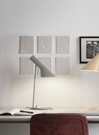 AJ mini bordlampe - warm grey