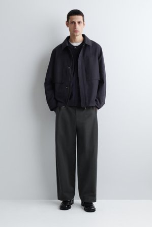 COS Herren Technische Windbreaker-Jacke - Blau