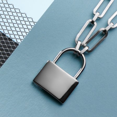 Carter Amager Silver-Tone Cable Chain Necklace with Lock Pendant for Men - Steel necklaces