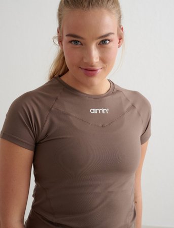 aim ́n Soft Basic Short Sleeve - Brown - XS