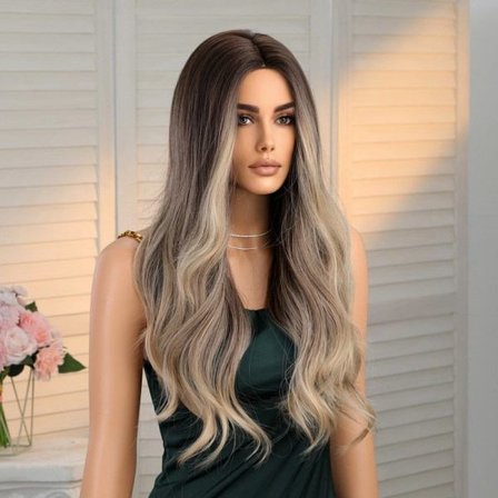 Parykker i lige grå syntetisk hår