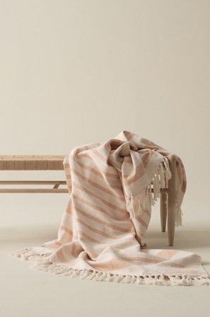 Jotex - Pledd Naturhvit/rustrød - ELLY - Kjøp Pledd hos Jotex