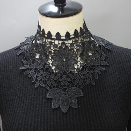 Kvinders falsk krave Aftagelig halv False Hollow out Lace rullekrave Black