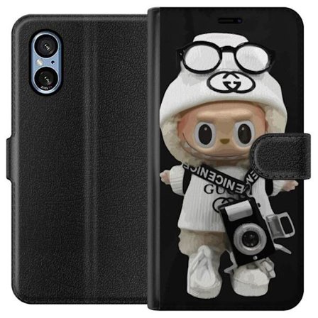 Yhteensopiva Lompakkokotelo Sony Sony Xperia 5 V Tyylikäs muotoilijafiguuri kameralla ja katutyyliä, leikkisä keräilyfiguuri trendikkäässä kaup
