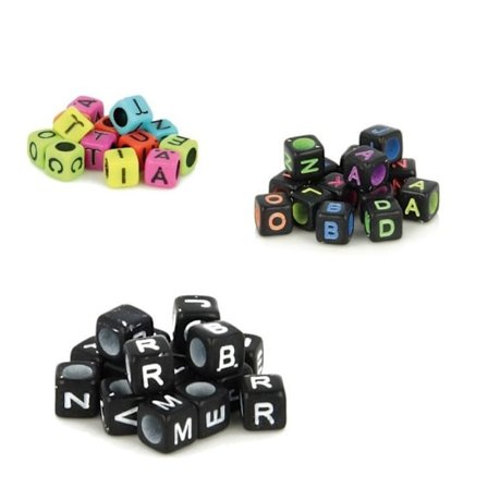 900 neliöaakkoshelmeä 6 mm - neon, mustavalkoinen