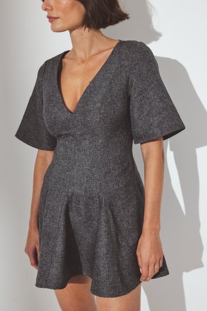 NA-KD tailliertes Mini-Kleid mit kurzen Ärmeln - Minikleider - Grau - EU 38