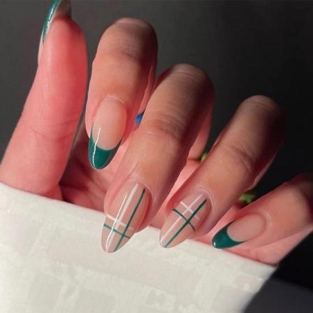 Manikyr Grön Och Vit Linje Pansar Nail Patch 24st