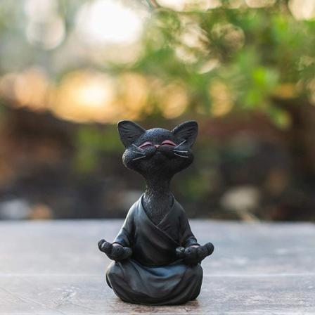 Hupaisa meditoiva musta kissa Joulukoristeen figuuriloma - Perfet