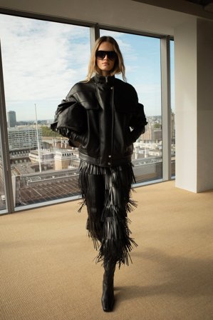 NA-KD Maxi PU-kjol med fransar - Maxikjolar - Svart - EU 40