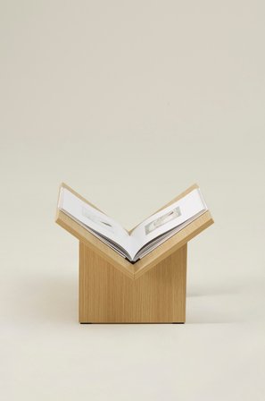 Jotex - Bokstativ Eik - MANTA - Kjøp Pynteting hos Jotex