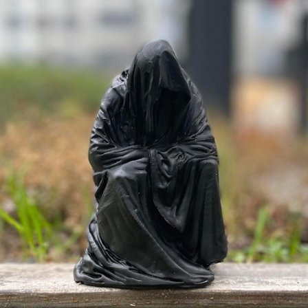 Grim Reaper Siddende Statue Gotisk Uhyggelig Kunst Dekoration Sort Kåbe Mysterium