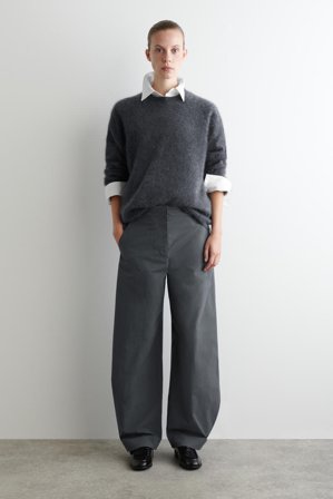 COS Femme Pantalon Barrel En Coton Pima in Gris