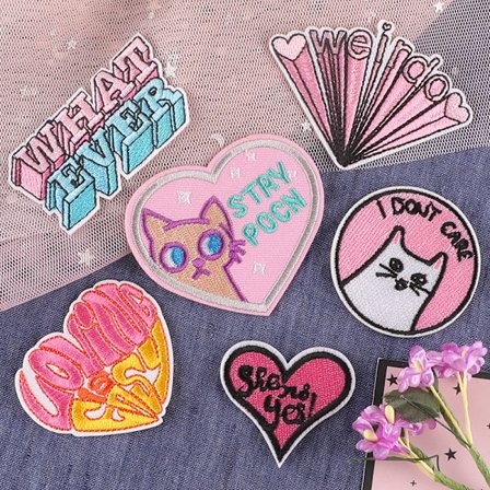 Sett med 6, kjærlighetsbrev til katt, pene broderte lapper til å stryke på