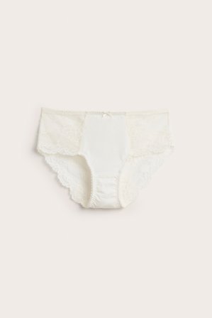 Kappahl | Pitsiä olevat briefpikkuhousut | Luonnonvalkoinen