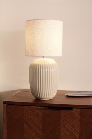 Jotex - KARLSSON bordlampe Beige - Kjøp Bordlamper hos Jotex