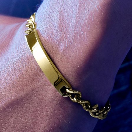 Nomen | Bracelet en acier doré avec plaque d'identification - 7 mm pour hommes - Bracelets en acier - pour Hommes - Lucleon
