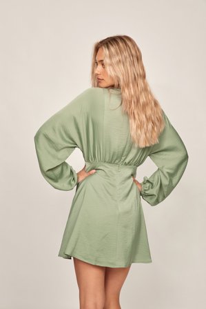 NA-KD Boho Miniklänning med ballongärmar - Festklänningar - Grön - EU 40