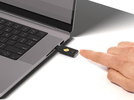 Yubico USB authenticator Security Key C NFC, FIDO2 U2F, USB-C,black