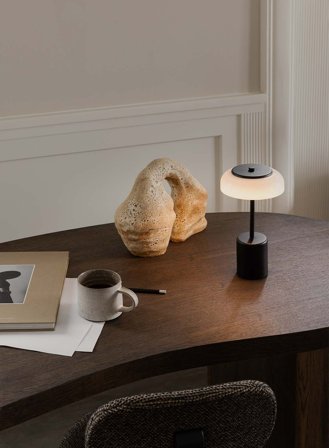 Blossi mini oppladbar bordlampe H26 - sort/opal