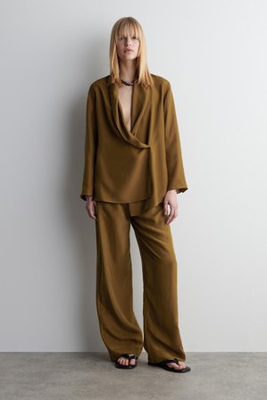 COS Women's Shawl-Lapel Silk Blazer in Beige