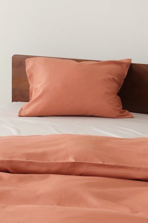 Jotex - Satin Putetrekk i Sateng Oransje - ZACK - Kjøp Putevar hos Jotex