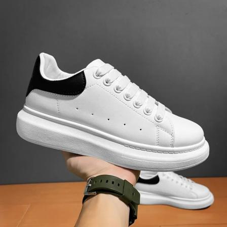 Män Platform Sneakers Höstmode Casual Skor utomhus Andas lätt Vita löparskor Dam Tennisskor Black and white 38
