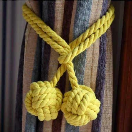 Käsityönä valmistettu verhonpidinpari, solmioverhon pidike tupsu puuvilla S