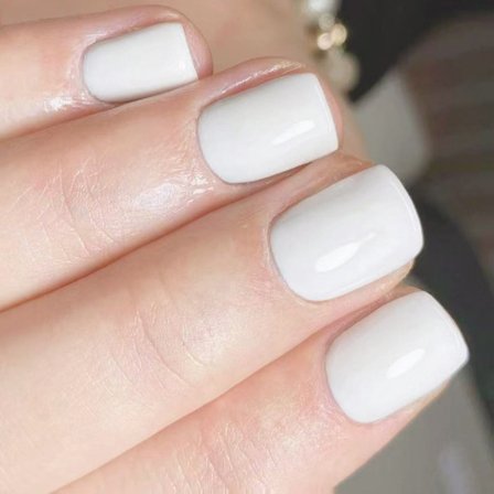 24 stk. hvide akrylnegle, ensfarvede, tryk-på-negle, korte firkantede kunstige negle
