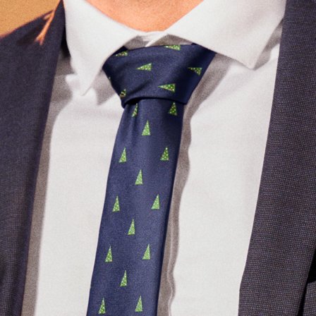Cravate bleu marine à motifs de sapins de Noël pour hommes - Cravates de Noël
