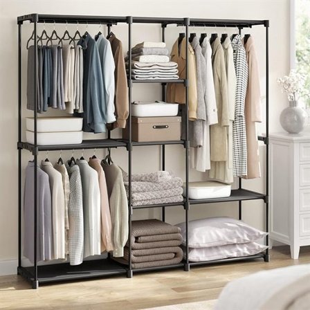 Tøjstativ med 3 tøjstænger og åbne hylder i svart stål