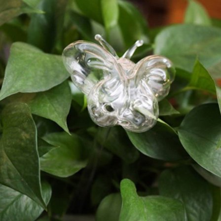 Söt automatisk blombevattningsanordning Glas självbevattningsstakar Växtglasvattenbehållare Automatisk bevattning Vattenklot