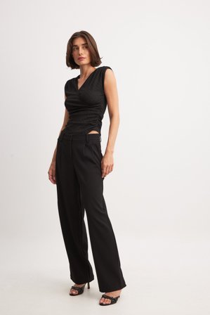 NA-KD Overlap Sleeveless Top - Wrap Tops - Sort - S